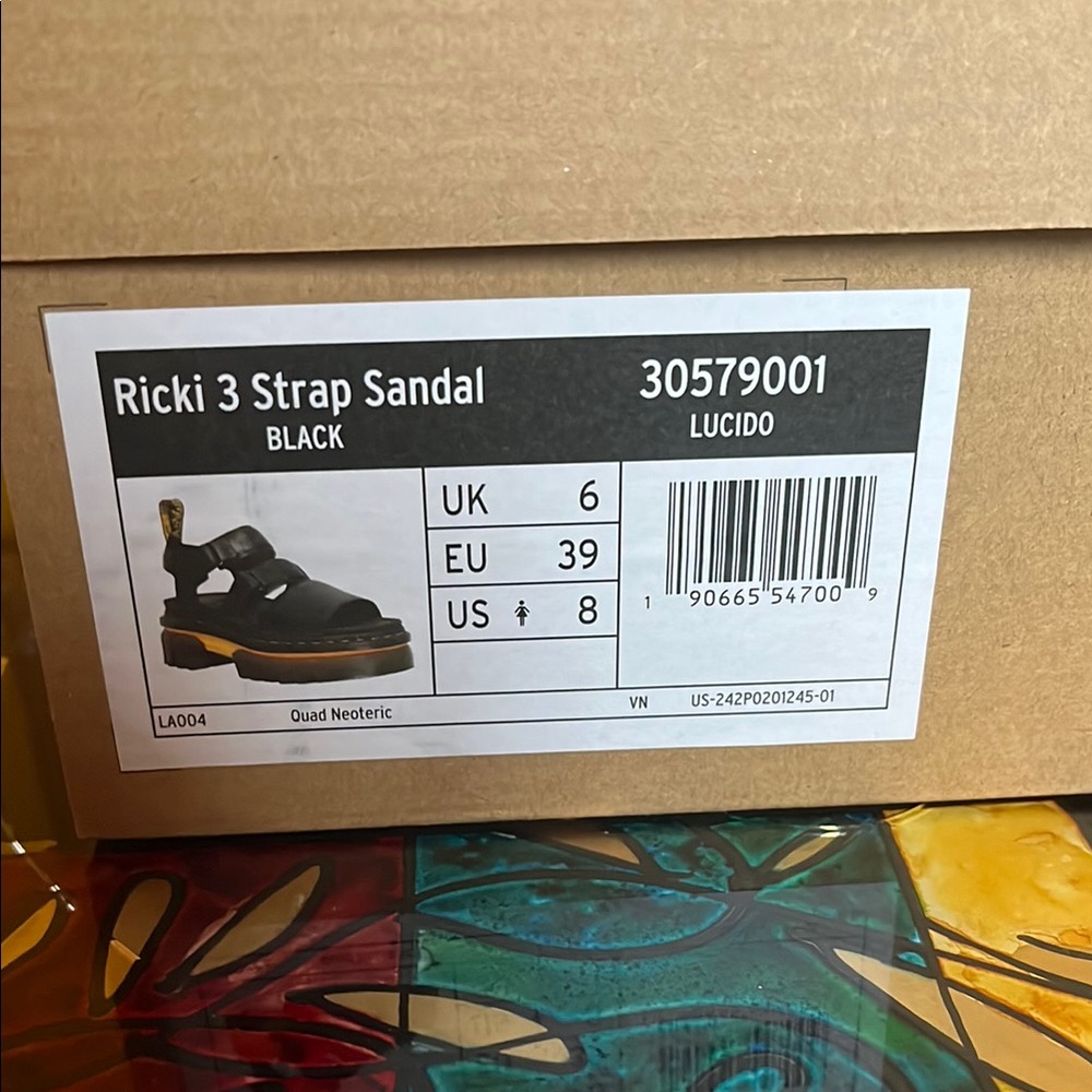 Dr. Martens Black Sandals with Iconic Design - Picture 7 of 9